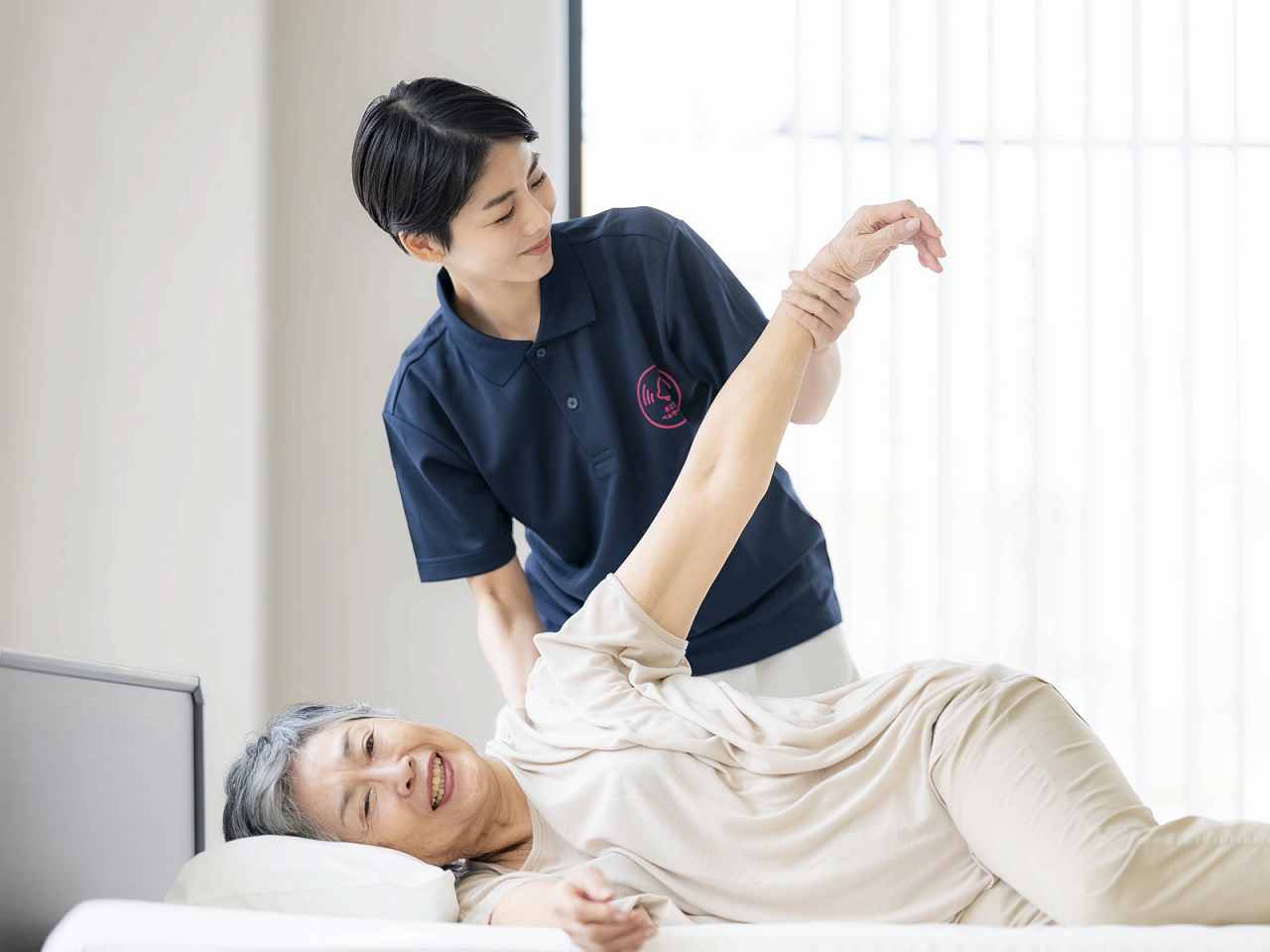 ALSOKケアプラスの正社員 あん摩マッサージ指圧師 訪問マッサージ・訪問鍼灸求人イメージ