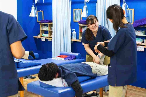 OHIZUMI おおいずみ鍼灸整骨院の正社員 柔道整復師 接骨院・整骨院 鍼灸整骨院 訪問マッサージ・訪問鍼灸求人イメージ