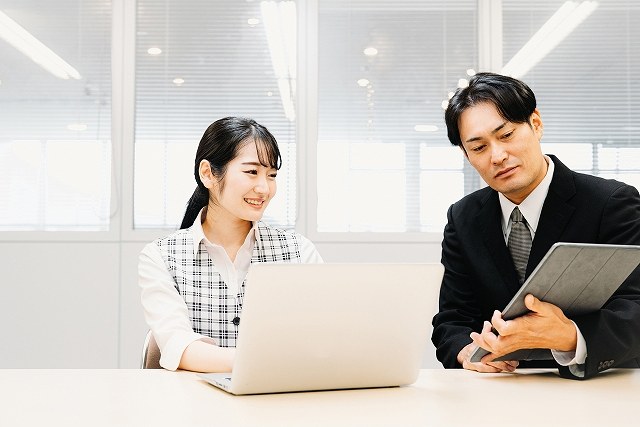 ALSOKケアプラスの正社員 事務員 訪問マッサージ・訪問鍼灸求人イメージ