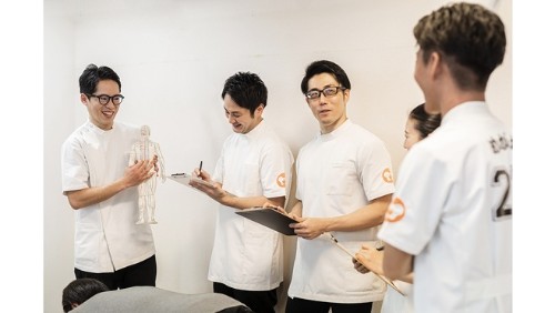骨盤王国の正社員 柔道整復師 リラクサロン・整体院求人イメージ