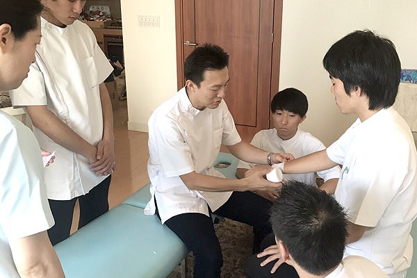 アムール 五反野駅前整骨院の正社員 柔道整復師 接骨院・整骨院 鍼灸整骨院 鍼灸院・鍼灸サロン求人イメージ