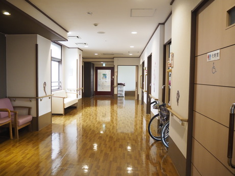 正社員 柔道整復師 介護施設の求人情報イメージ2