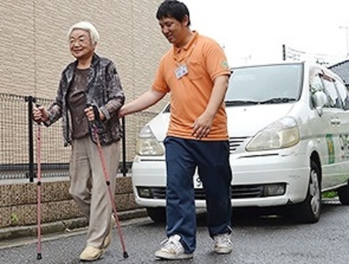 正社員 相談員 介護施設求人イメージ