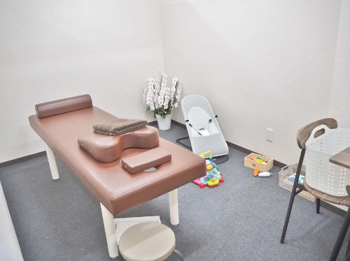 TAG 香里園かほりまち整骨院鍼灸院の正社員 柔道整復師 接骨院・整骨院 鍼灸整骨院求人イメージ